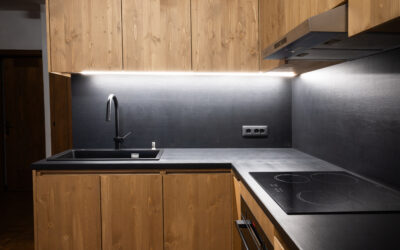 CUCINE SU MISURA IN LEGNO